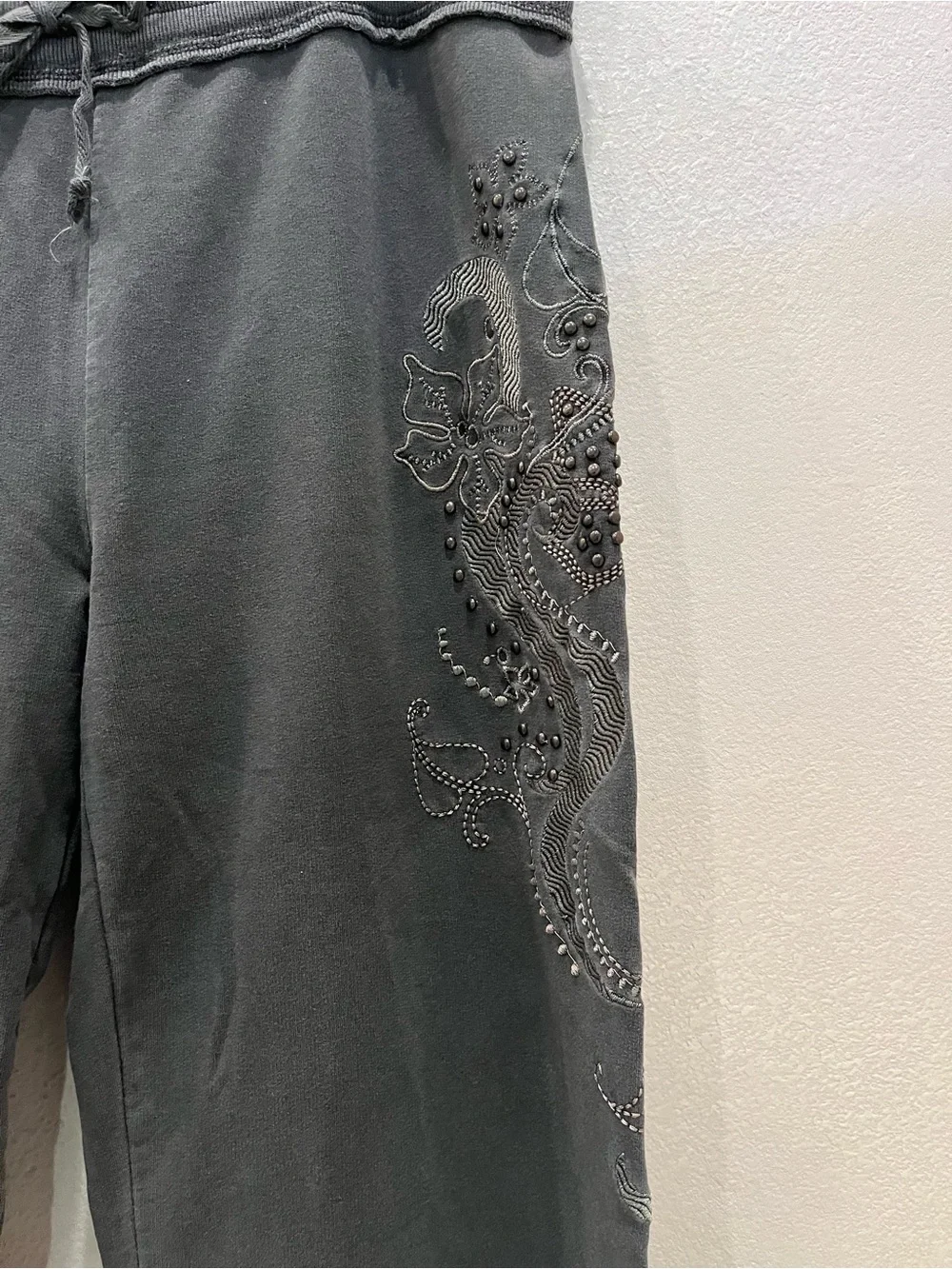 Embellished Gray Distressed Drawstring Lounge Pants. Size Large - Picture 2 of 5